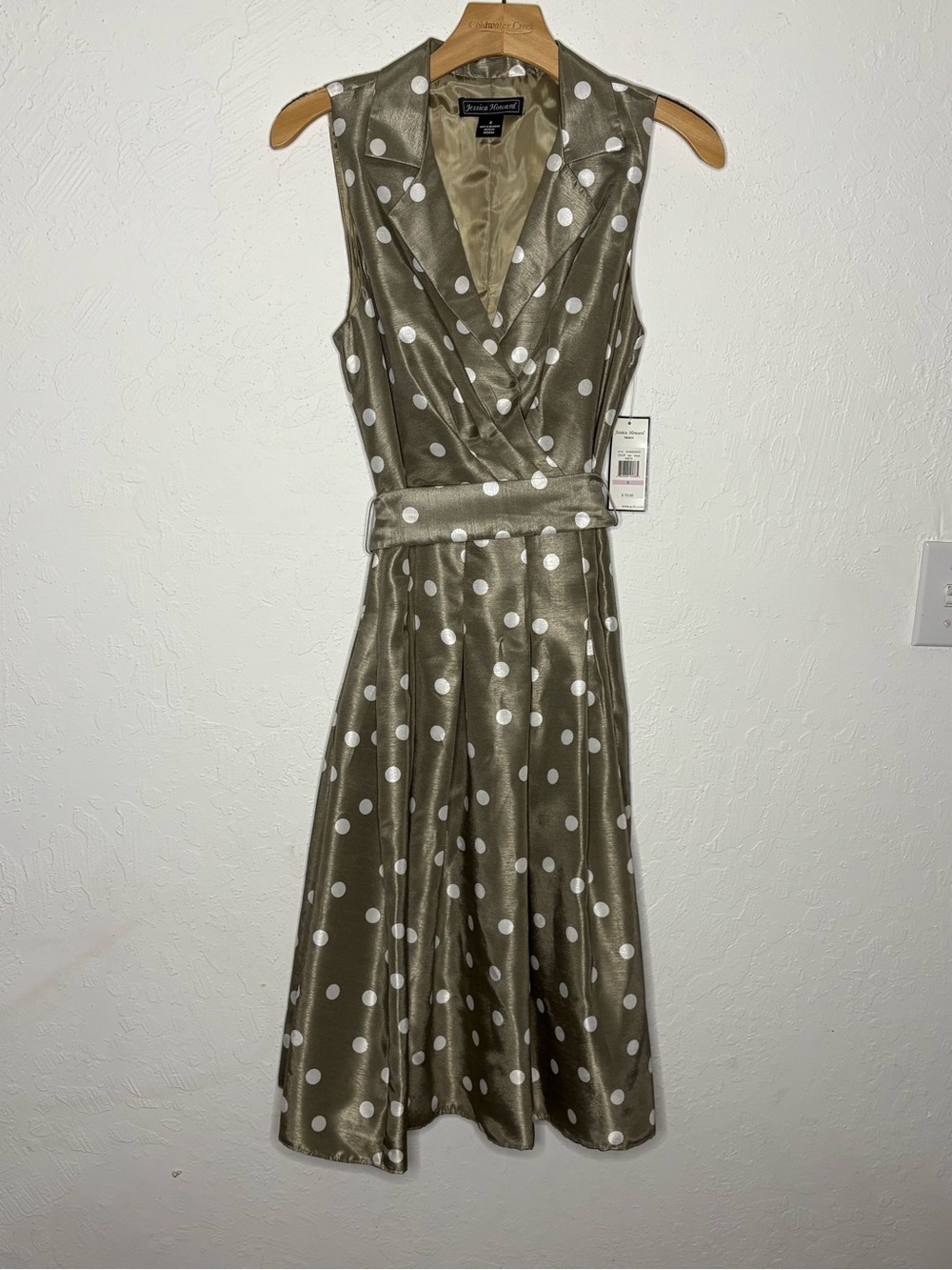 NWT Jessica Howard Shimmer Polka Dot Dress 6 Taupe Grey Pleated Fit Flare Belt